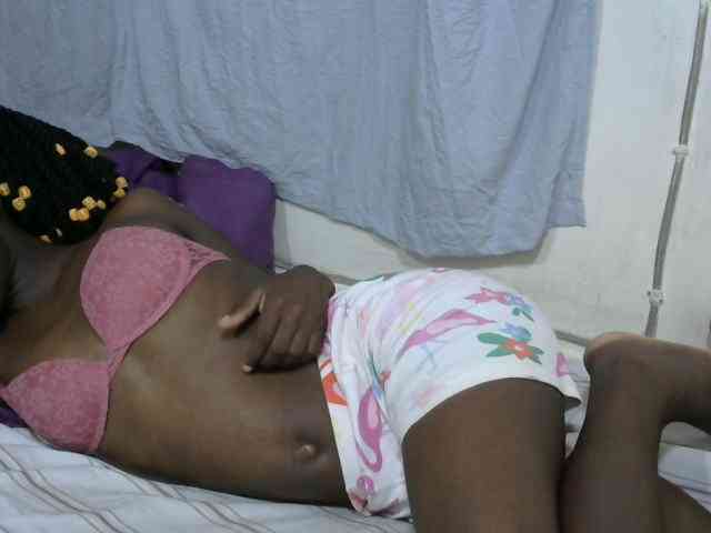 PrettyOne1 webcam