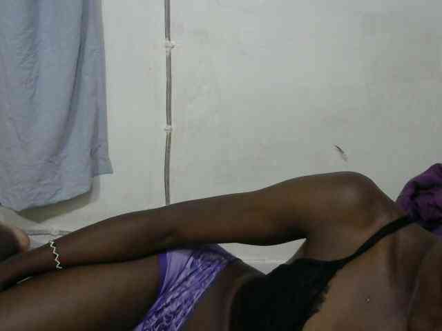 PrettyOne1 webcam
