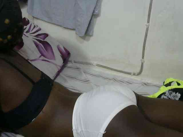 PrettyOne1 webcam