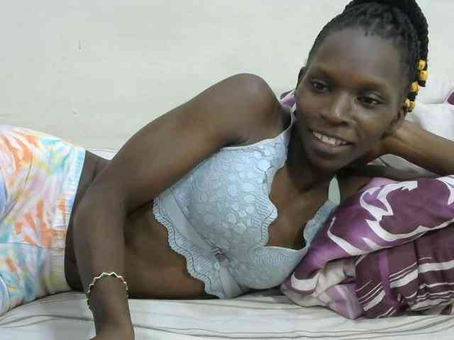 PrettyOne1 webcam