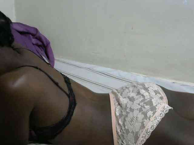 PrettyOne1 webcam