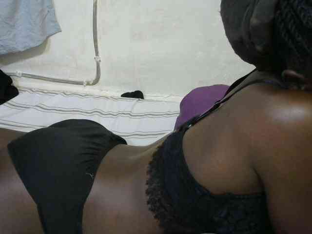 PrettyOne1 webcam
