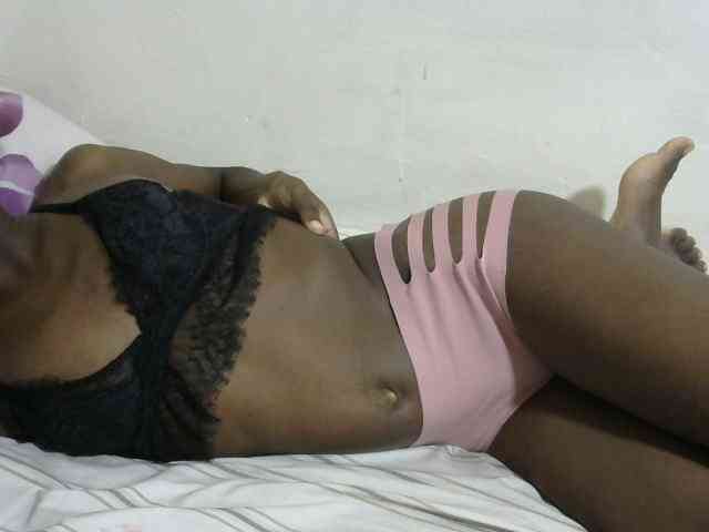 PrettyOne1 webcam