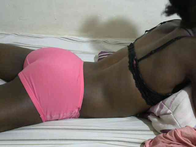 PrettyOne1 webcam