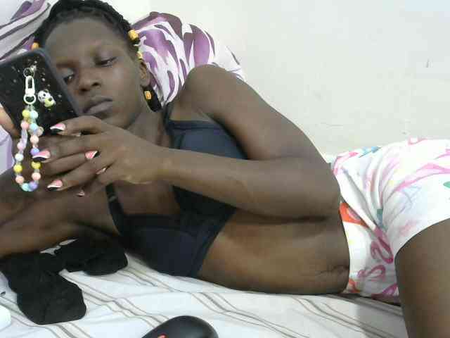 PrettyOne1 webcam