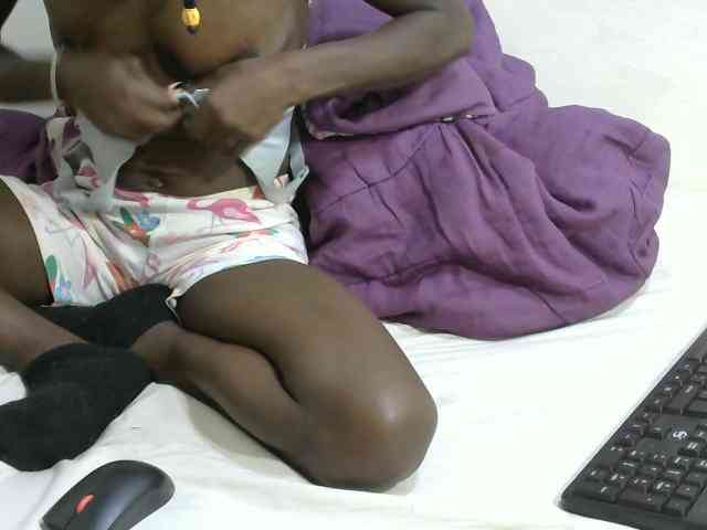 PrettyOne1 webcam