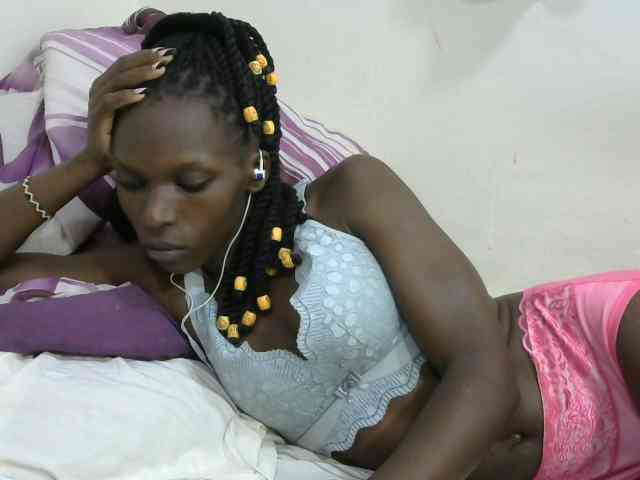 PrettyOne1 webcam