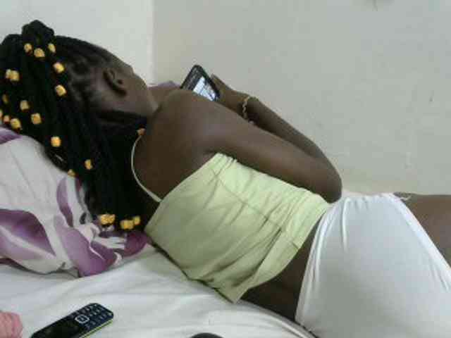PrettyOne1 webcam