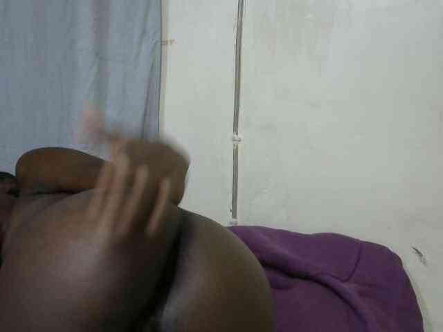 PrettyOne1 webcam