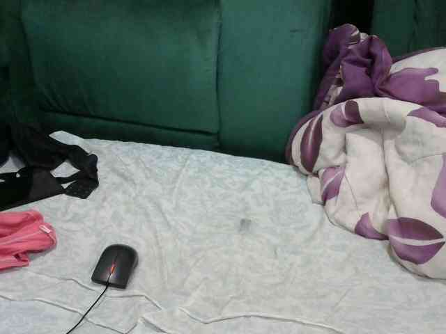 PrettyOne1 webcam