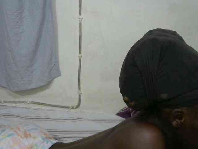 PrettyOne1 webcam