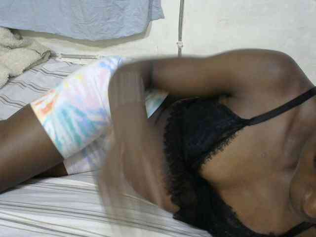 PrettyOne1 webcam