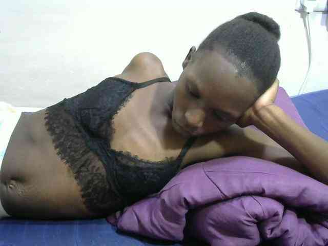 PrettyOne1 webcam