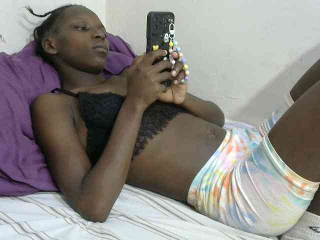PrettyOne1 webcam