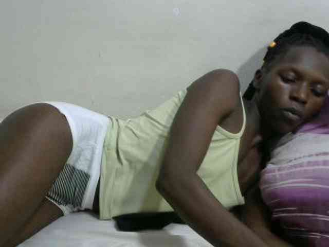 PrettyOne1 webcam