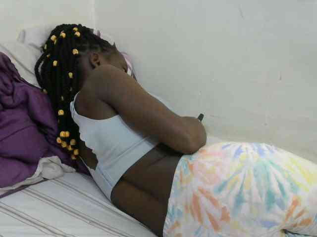 PrettyOne1 webcam