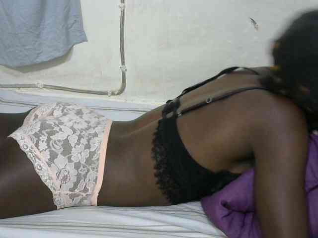 PrettyOne1 webcam
