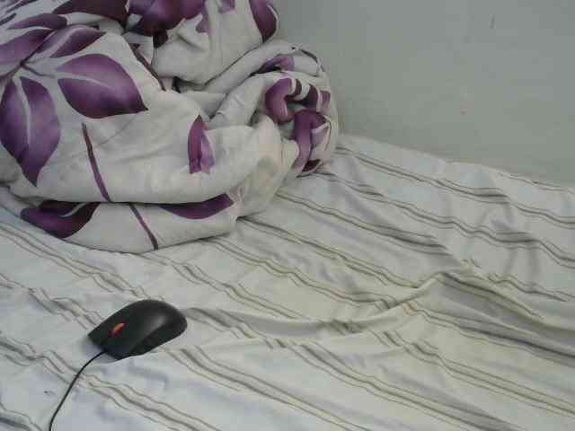 PrettyOne1 webcam