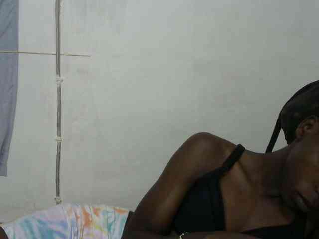 PrettyOne1 webcam