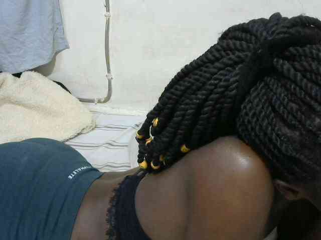 PrettyOne1 webcam