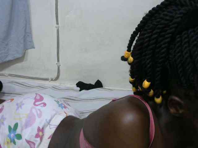 PrettyOne1 webcam