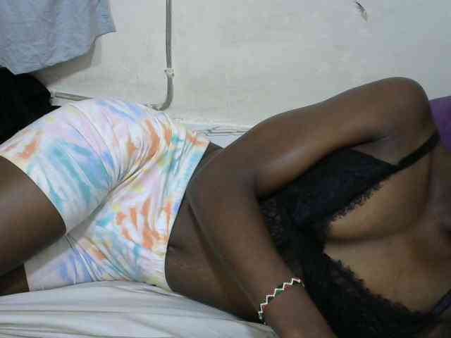 PrettyOne1 webcam
