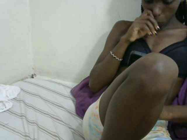 PrettyOne1 webcam