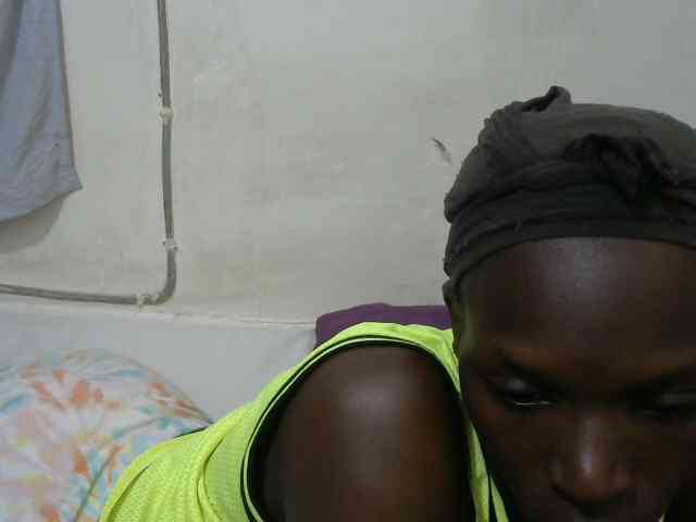 PrettyOne1 webcam