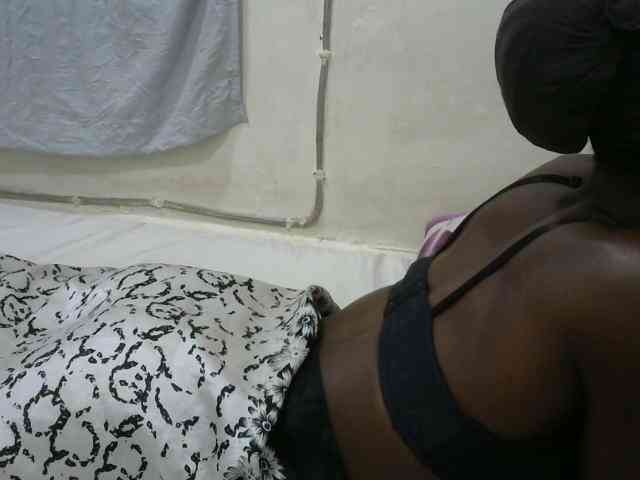 PrettyOne1 webcam