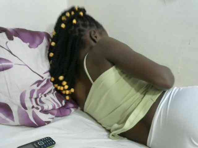 PrettyOne1 webcam