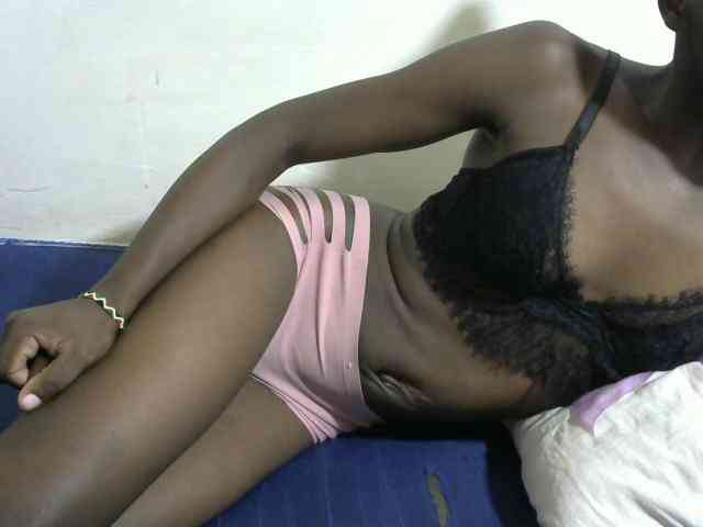 PrettyOne1 webcam