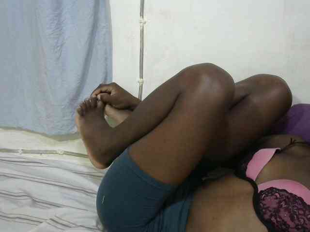 PrettyOne1 webcam
