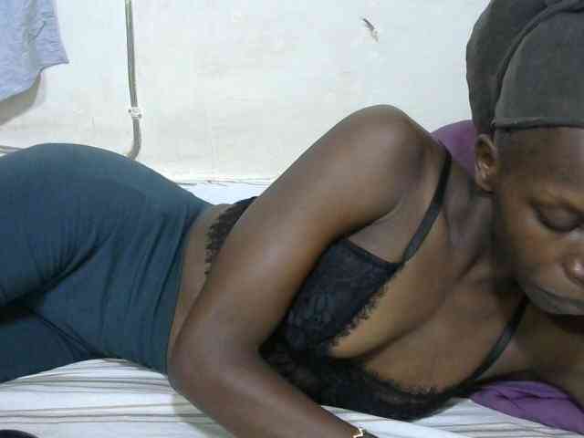 PrettyOne1 webcam