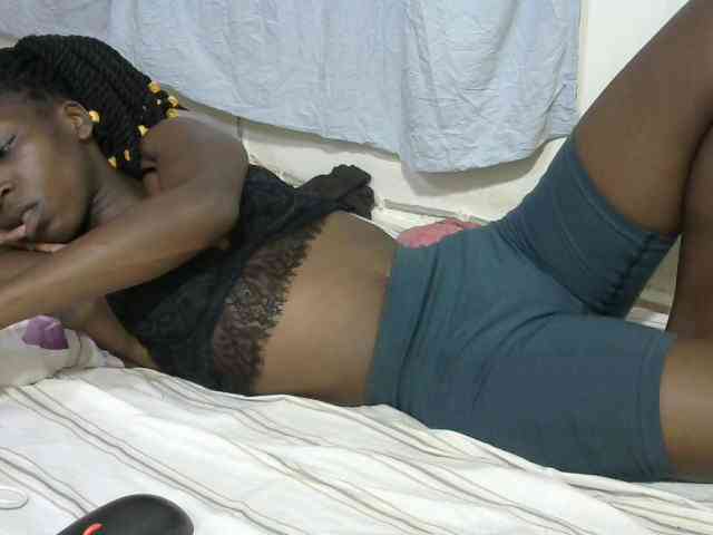 PrettyOne1 webcam