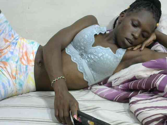 PrettyOne1 webcam