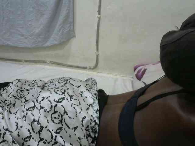 PrettyOne1 webcam