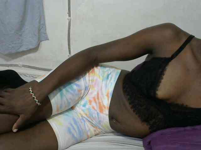 PrettyOne1 webcam
