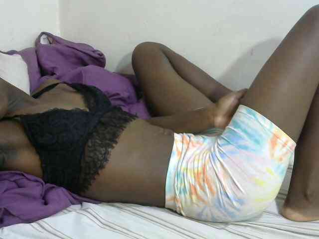 PrettyOne1 webcam