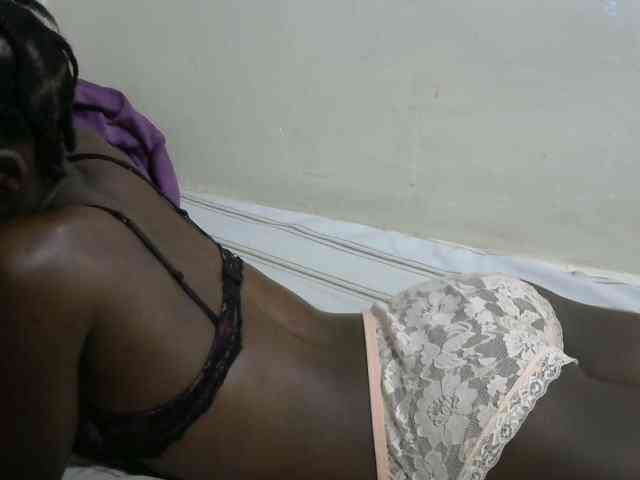 PrettyOne1 webcam