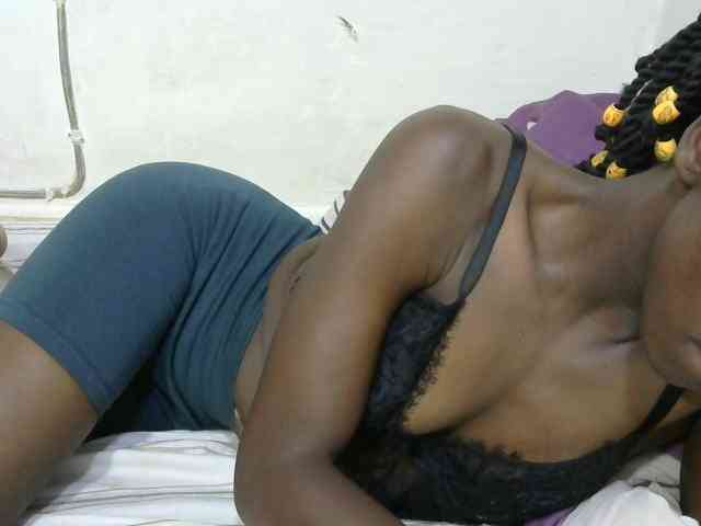 PrettyOne1 webcam