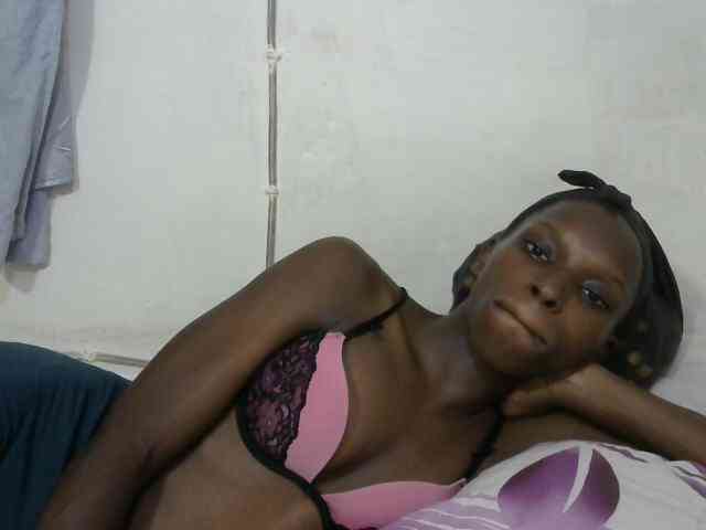 PrettyOne1 webcam