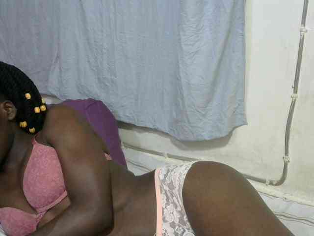 PrettyOne1 webcam