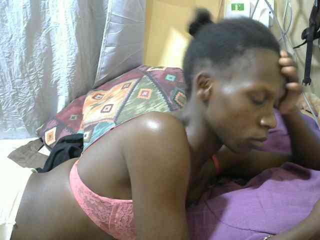 PrettyOne1 webcam