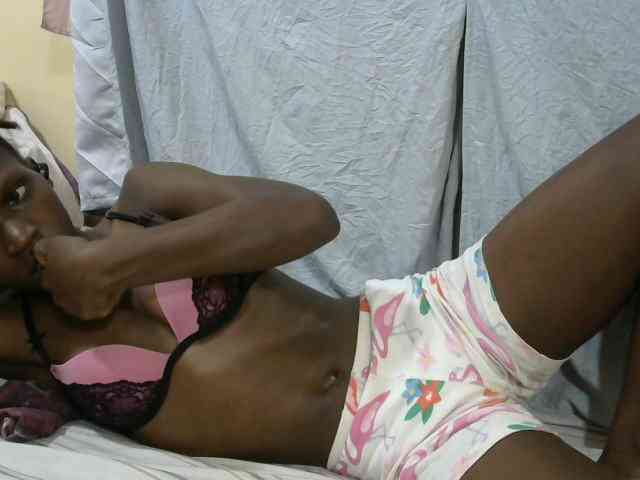 PrettyOne1 webcam