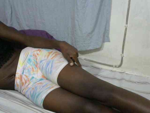 PrettyOne1 webcam