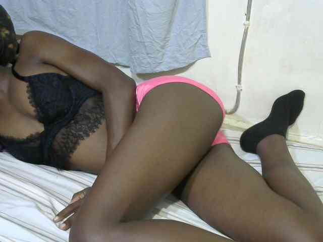 PrettyOne1 webcam