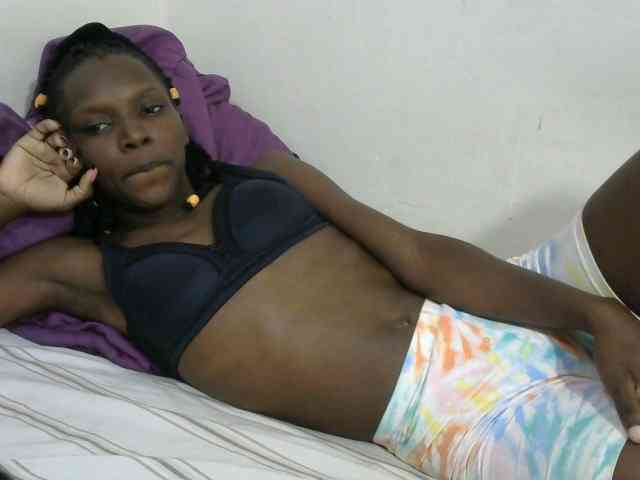 PrettyOne1 webcam