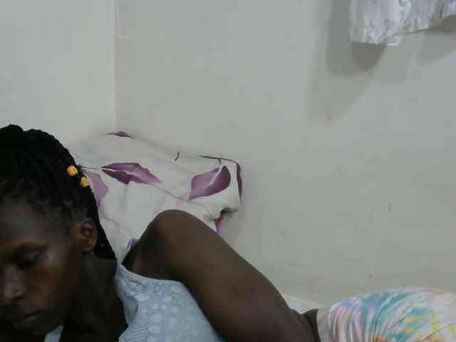PrettyOne1 webcam