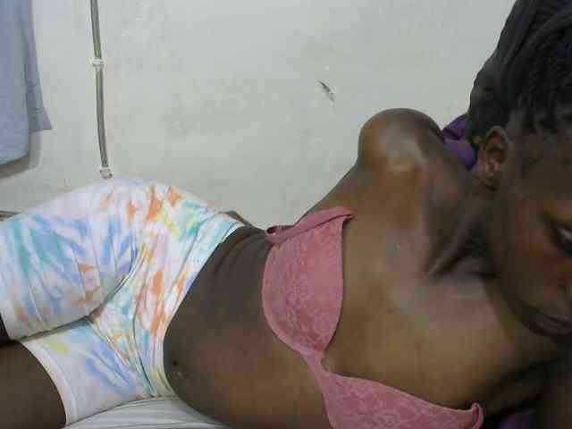PrettyOne1 webcam