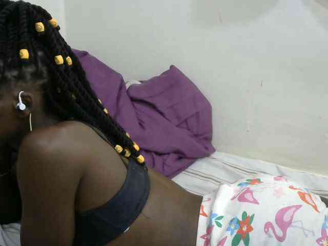 PrettyOne1 webcam